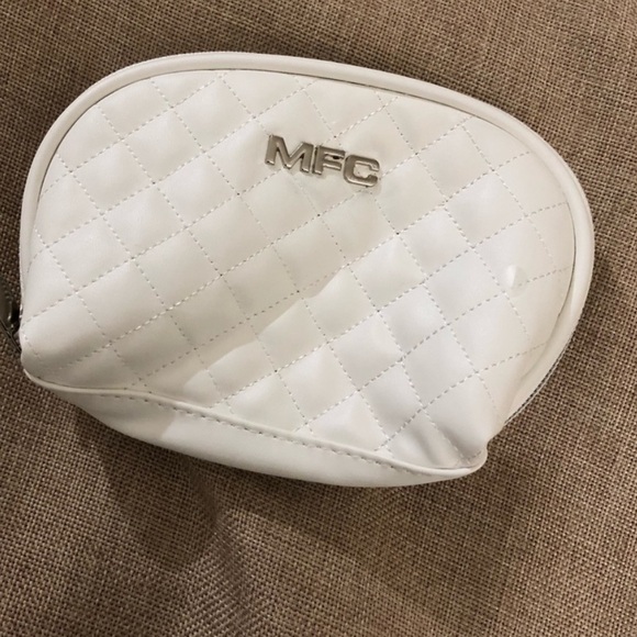 MyFreeCams MFC Makeup Bag - Picture 1 of 3